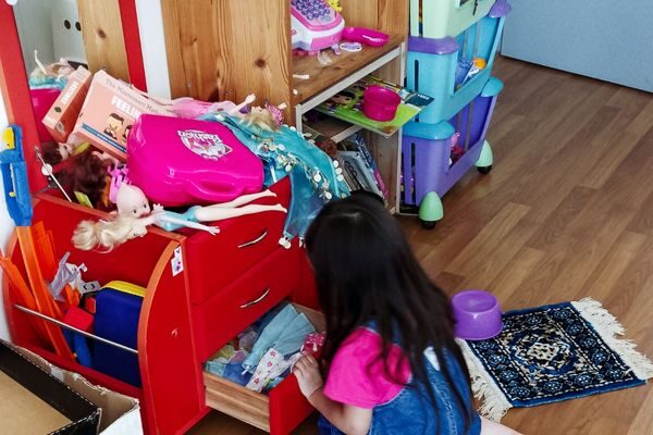 girl in messy room