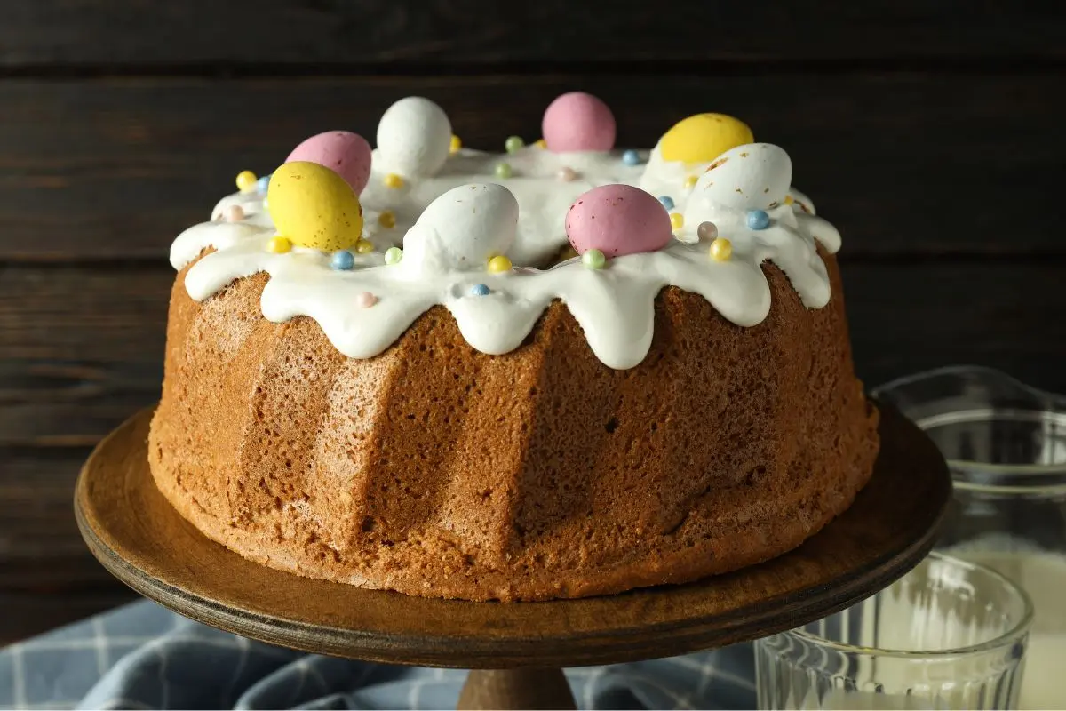 beautiful cake, ways to save, cheap Easter food ideas, brunch or dinner