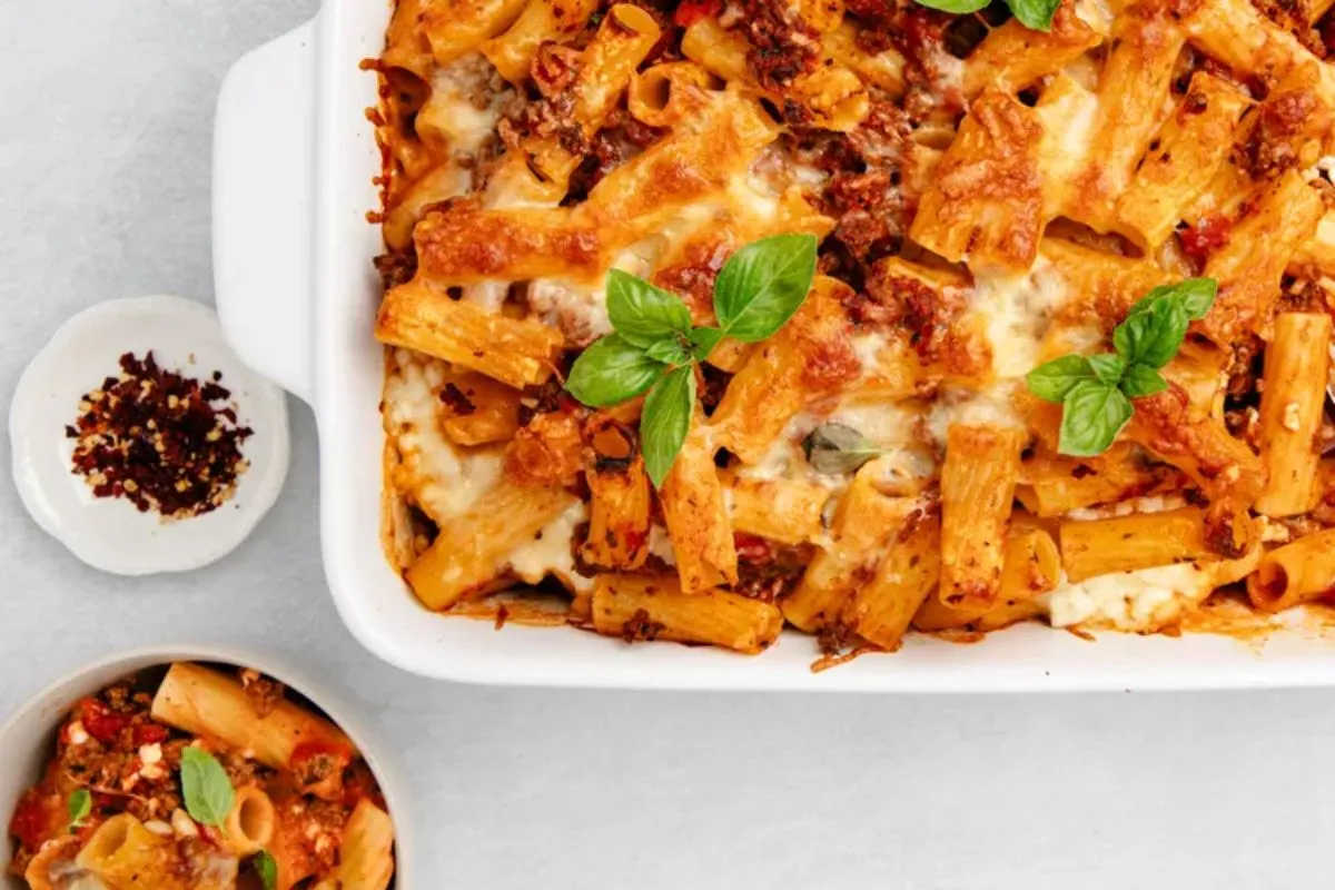 5-ingredient pasta bake; frugal family meals under $10; kid-friendly; food recipes; easy; cheap