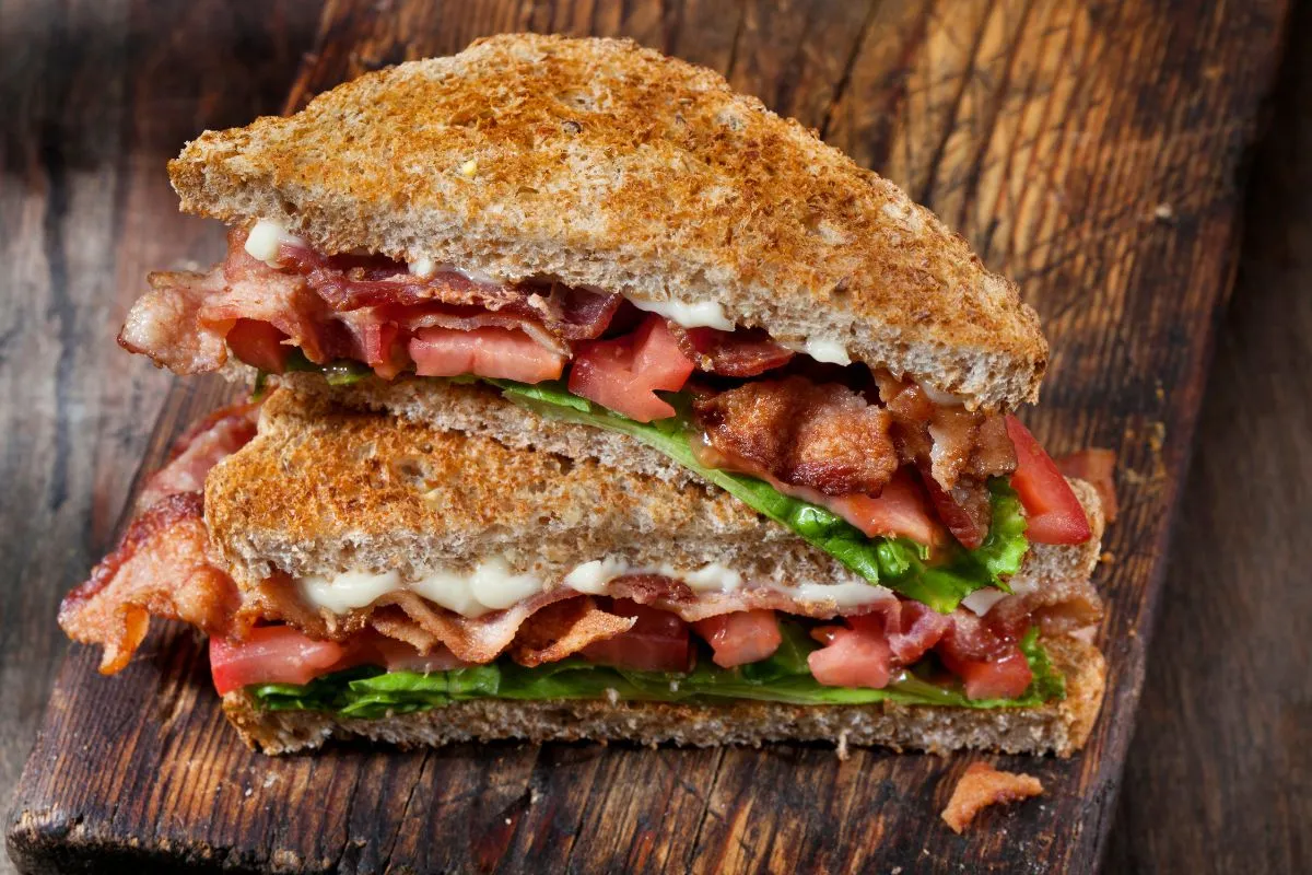 BLT sandwich; cheap and easy dinner recipe ideas; 