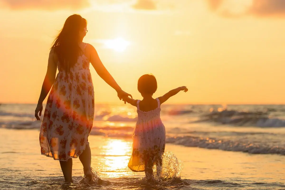 mother daughter activities on the beach