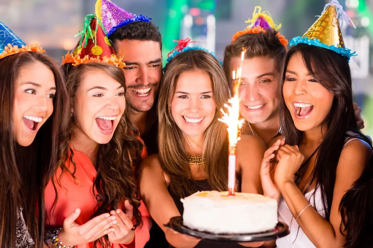 cheap things to do on your birthday with family and friends