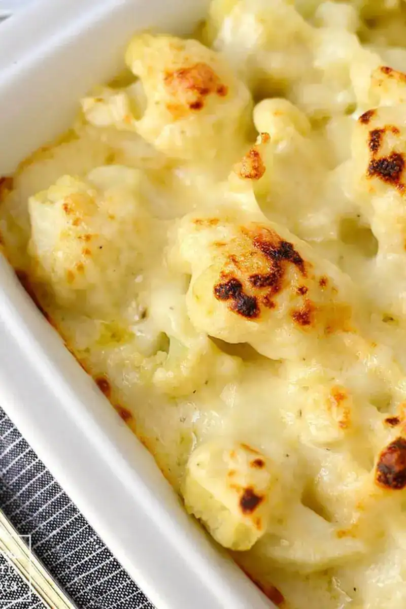 Cheesy cauliflower gratin