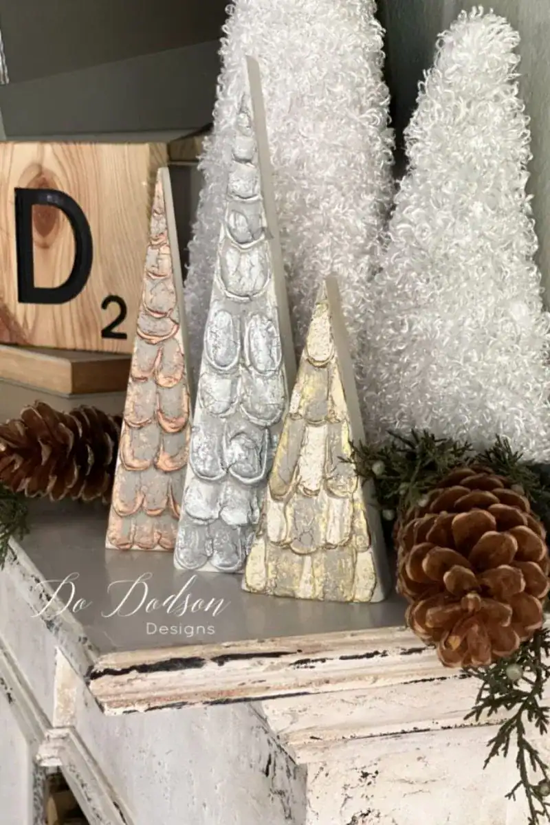 icing wood block Christmas trees; crafts to make and sell for money