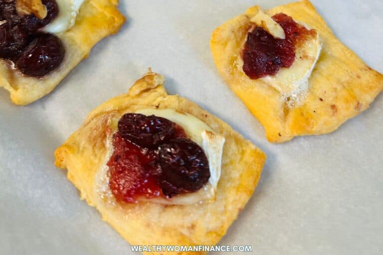 featured image cranberry brie bites make the best cheap Thanksgiving appetizers