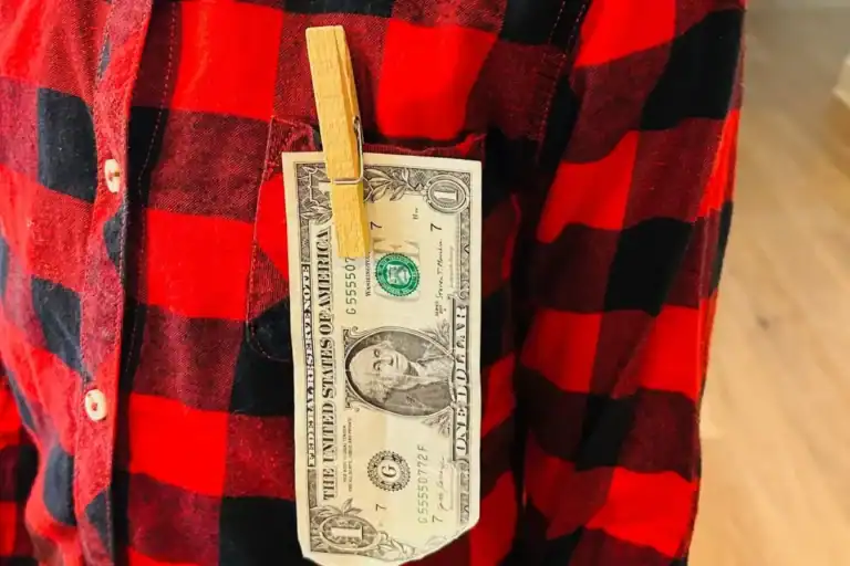 dollar bill dodge money game for Christmas