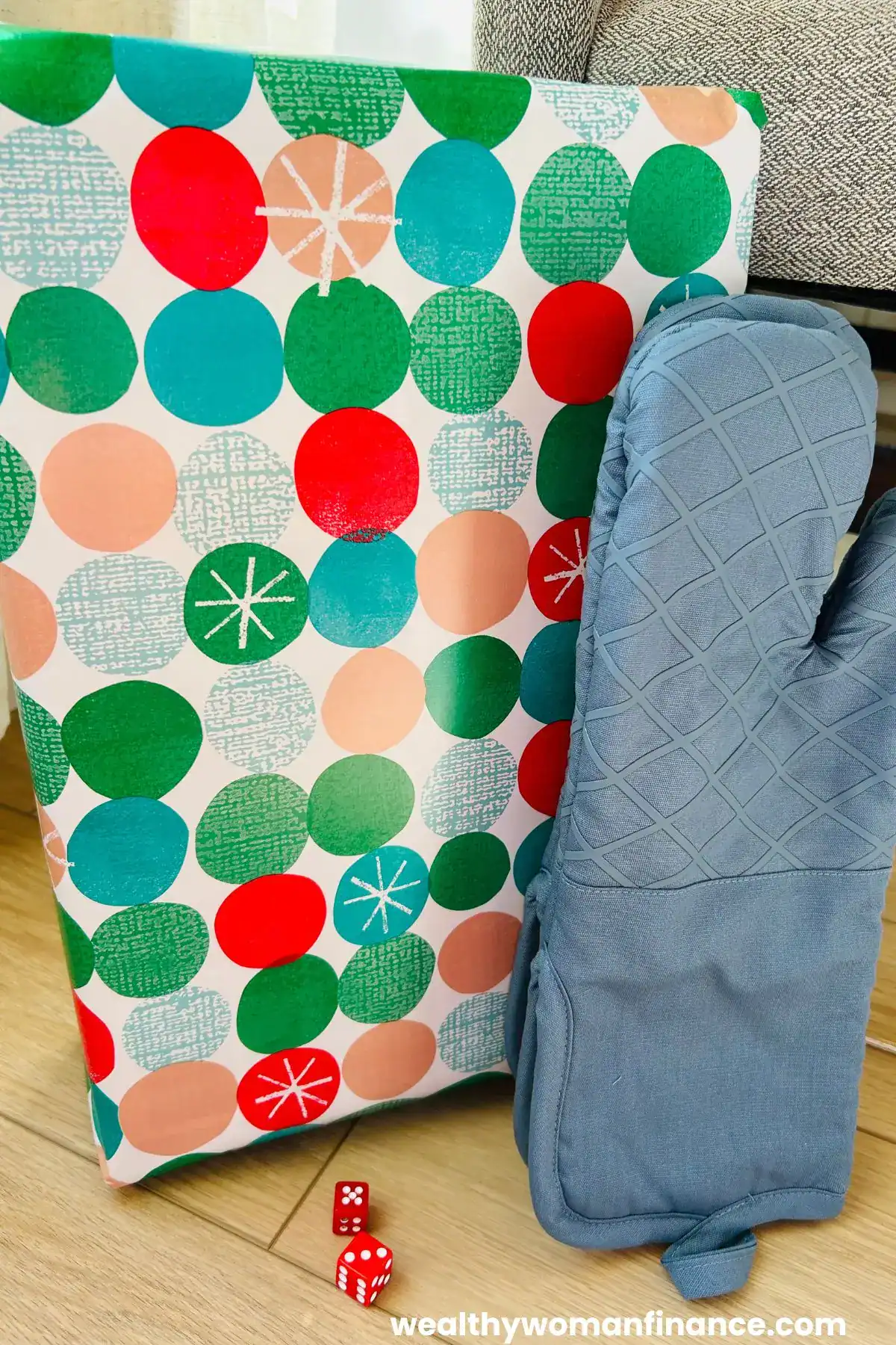 oven mitt Christmas game with gift cards or money