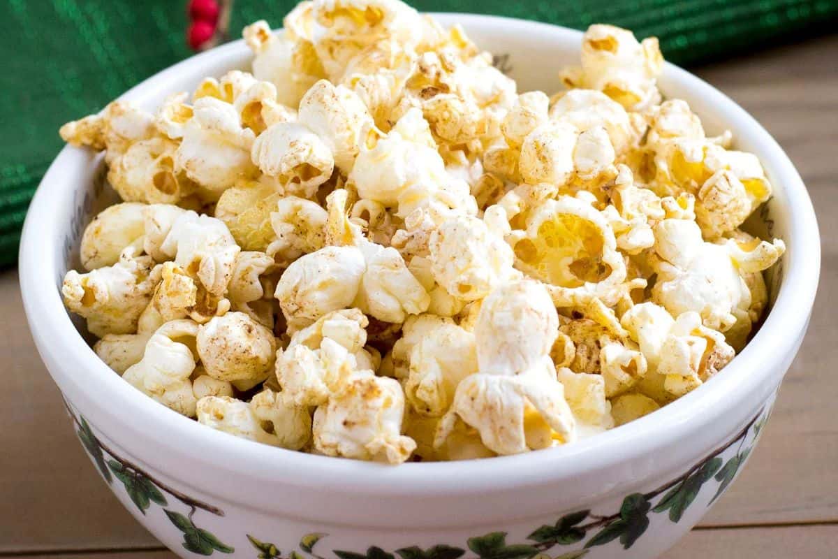 gingerbread popcorn
