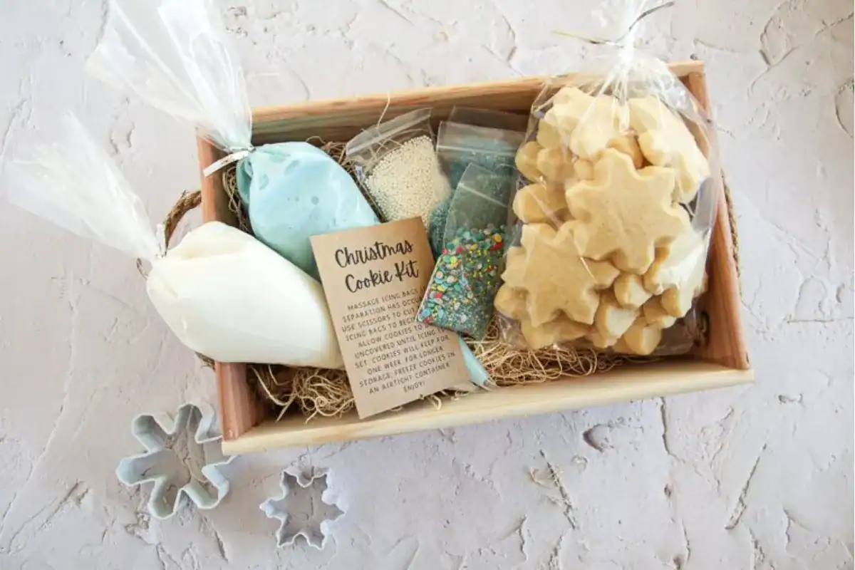 DIY cookie kit; homemade food gifts baskets for family